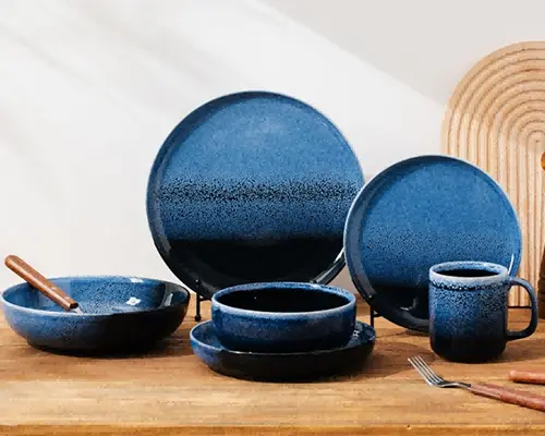 В этом небольшом пространстве нежность времени размыта